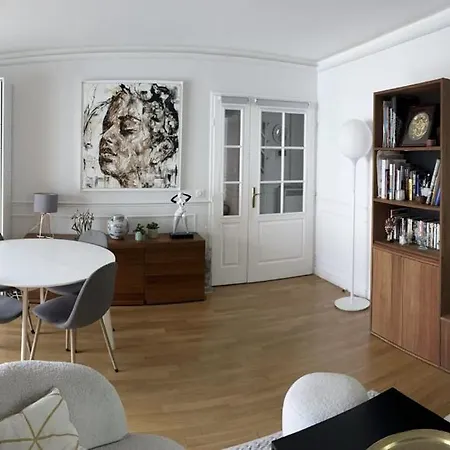 Modern T3 With Garden In Apartment