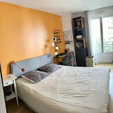 Modern T3 With Garden In * Paris